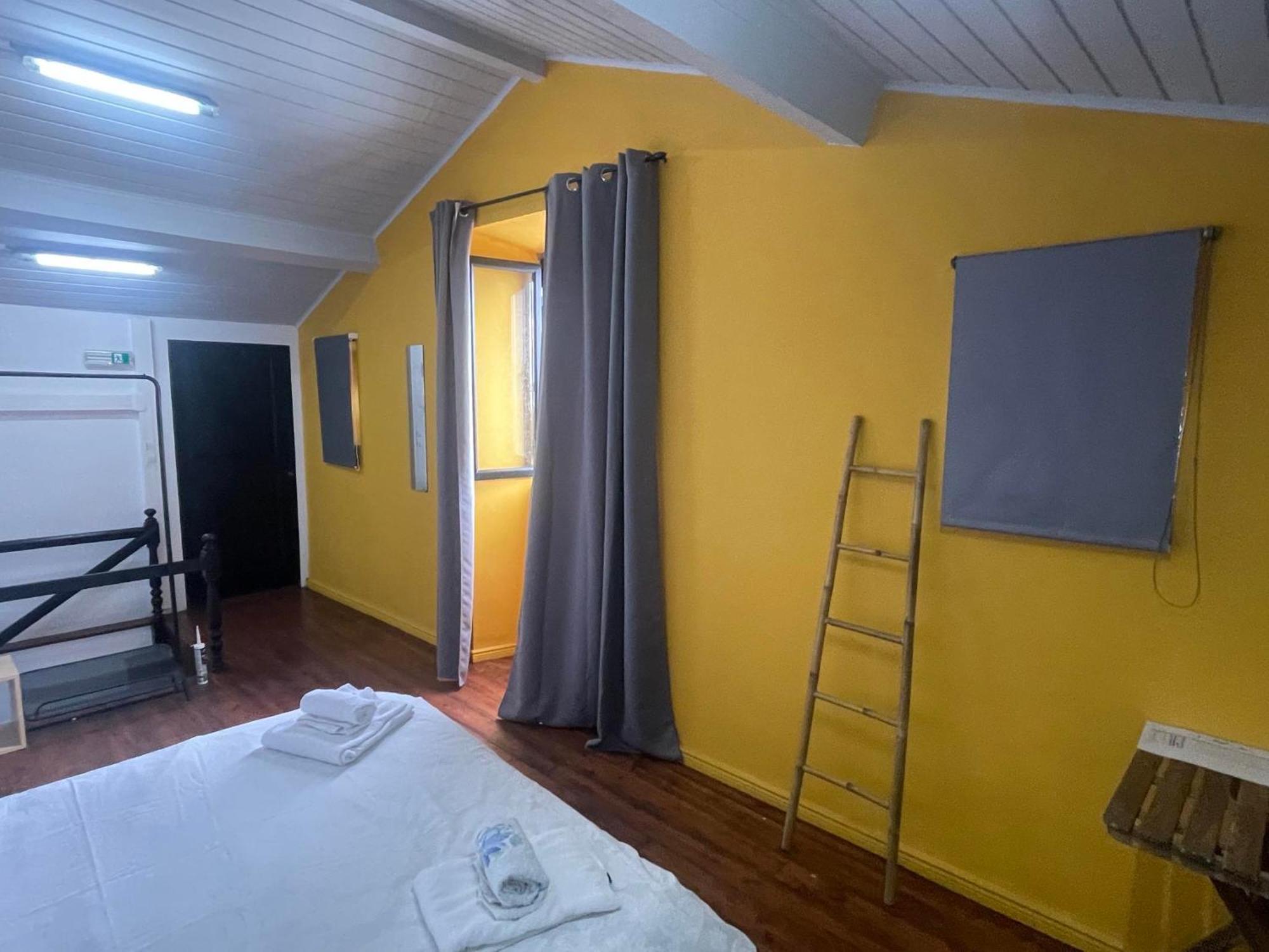 Bed & Breakfast House